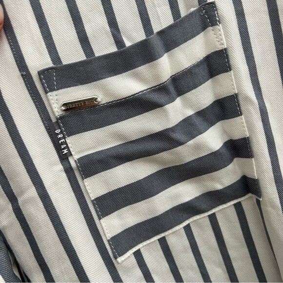 Pretty little you London NWT night shirt pajamas small 4-6 gray striped - Picture 3 of 4